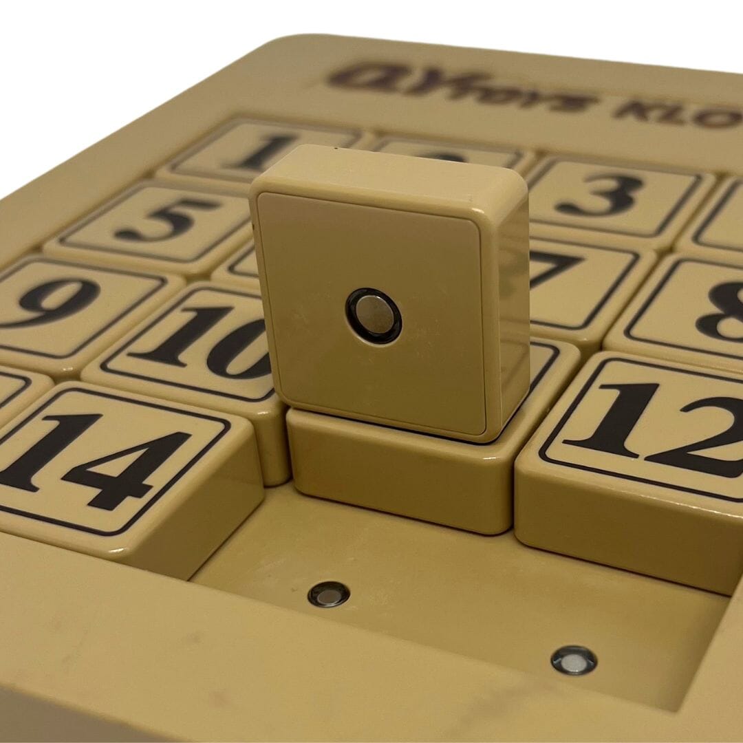 Qiyi Klotski 15 Magnetic Puzzle - Speedcube NZ AU